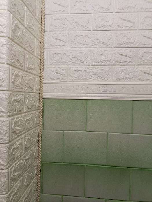 Фотография покупателя товара Самоклеящийся ПВХ плинтус 3D белый с узором, 2,3м - Фото 5