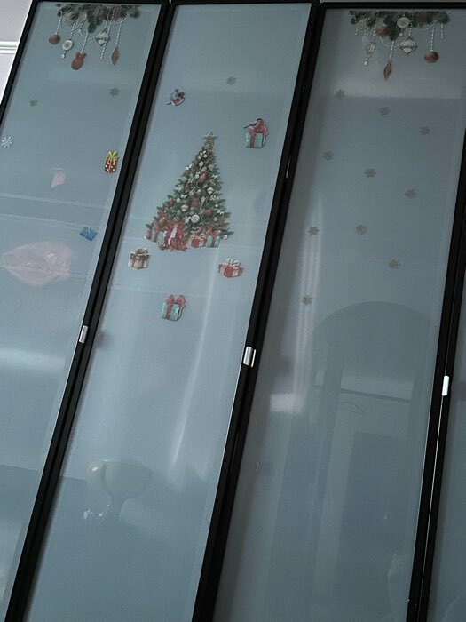 Фотография покупателя товара Наклейка для окон «Новогодняя ель», 50 × 70 см - Фото 1