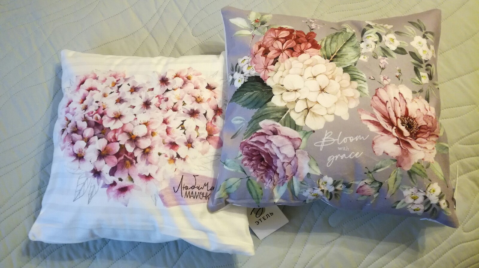 Фотография покупателя товара Наволочка декоративная Этель «Любимая мамочка» 40×40 см, 100% п/э, велюр - Фото 2