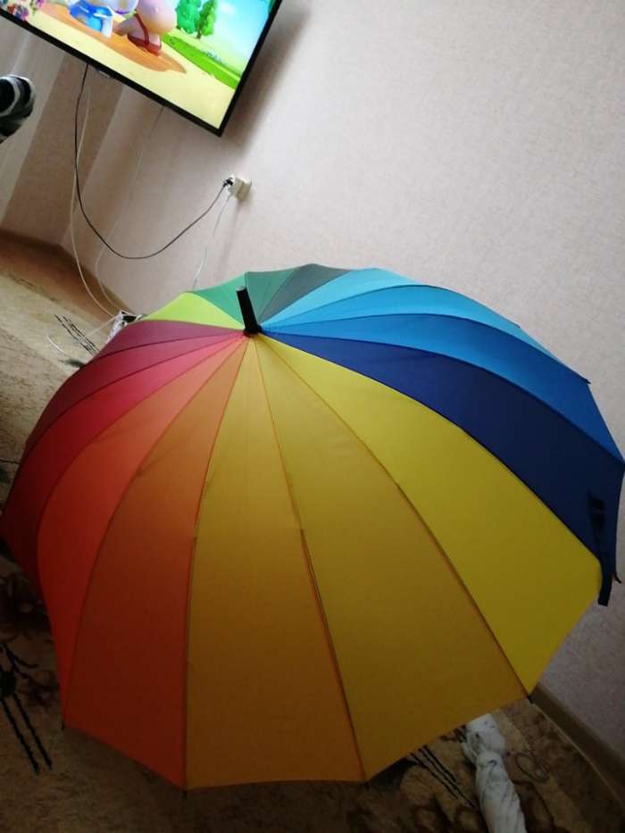 Фотография покупателя товара Зонт - трость полуавтоматический «Радужный день», 16 спиц, R = 59 см, разноцветный - Фото 3