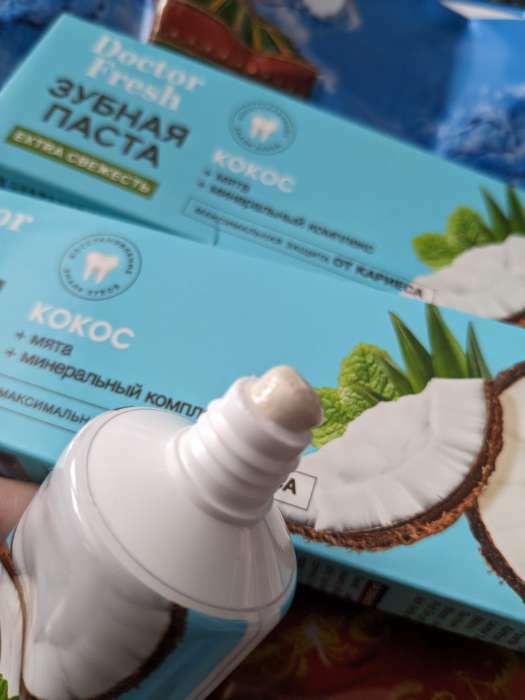 Фотография покупателя товара Зубная паста Extra свежесть Кокос серии "Doctor Fresh", 75 мл - Фото 3