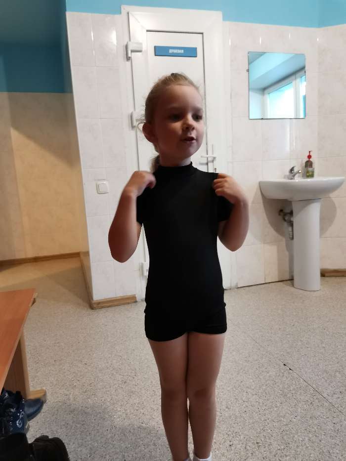 Фотография покупателя товара Купальник гимнастический Grace Dance, с шортами, с коротким рукавом, р. 30, цвет чёрный - Фото 1