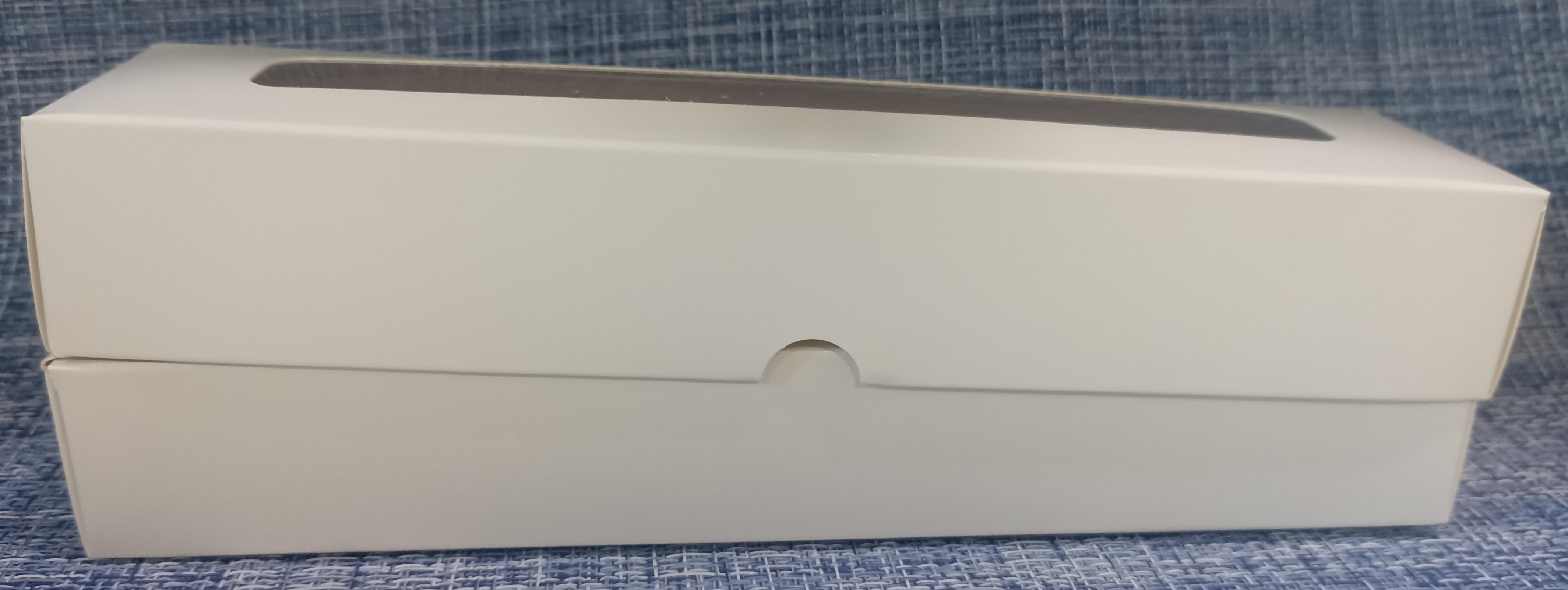 Фотография покупателя товара Коробка под 5 конфет с обечайкой, с окном, с тонкими разделителями, белый 21х5х3,3 см - Фото 8