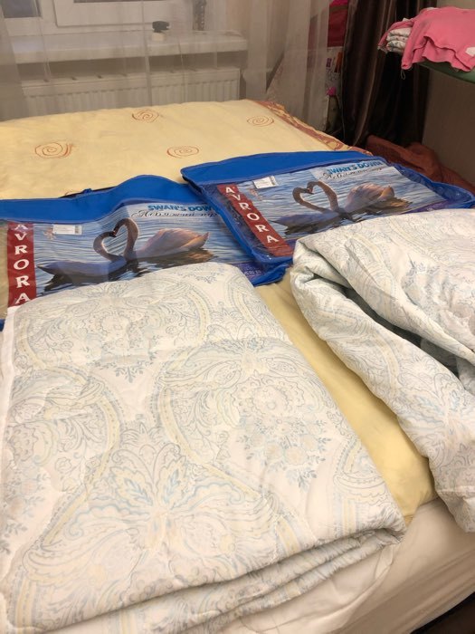 Фотография покупателя товара Одеяло «Лебяжий пух», размер 145х205 см, чехол глоссатин, цвет МИКС - Фото 1