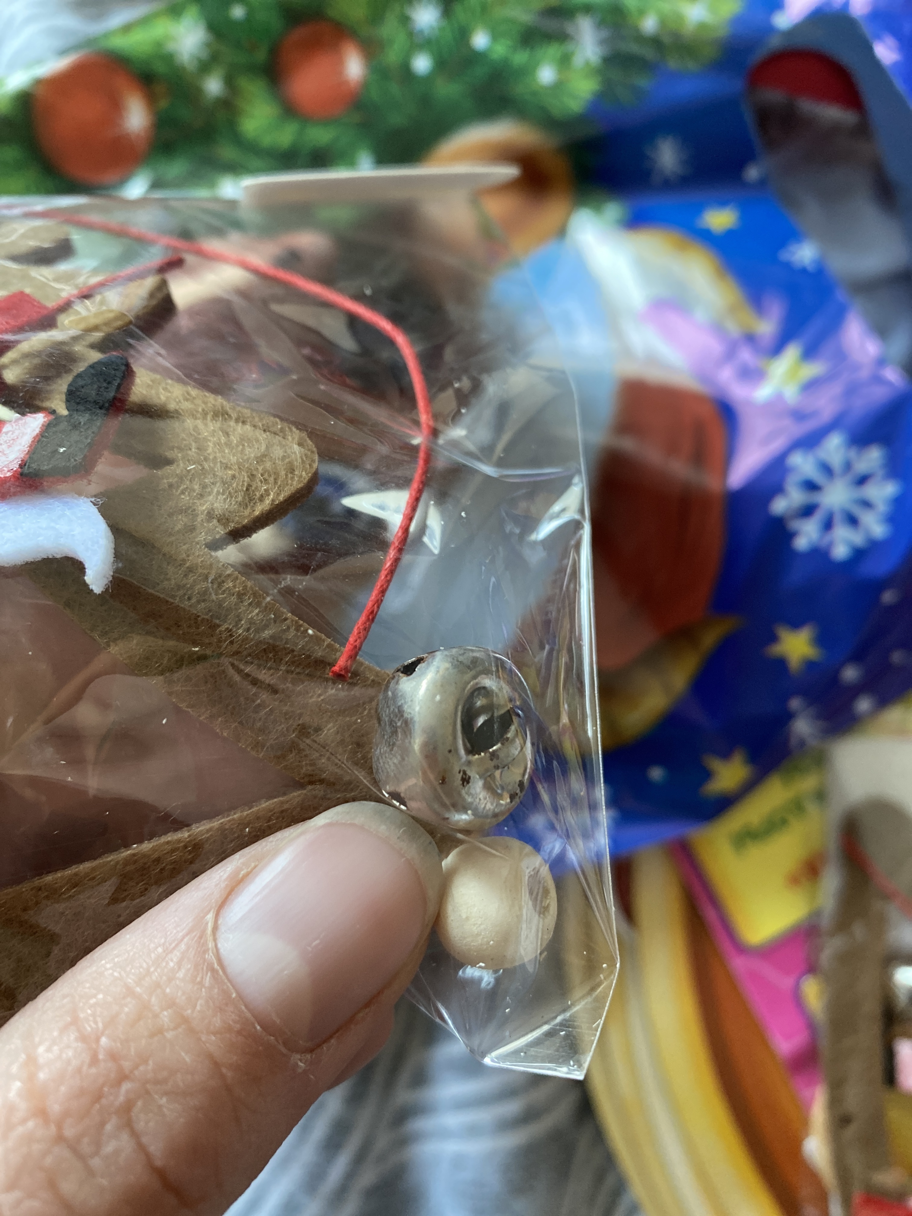 Фотография покупателя товара Набор для создания подвесной ёлочной игрушки из фетра «Дед Мороз и ёлка» - Фото 5