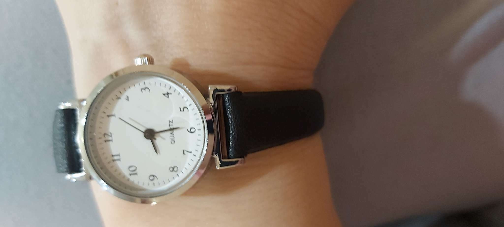 Фотография покупателя товара Часы наручные женские, d-2.7 см, ремешок 21 см - Фото 2
