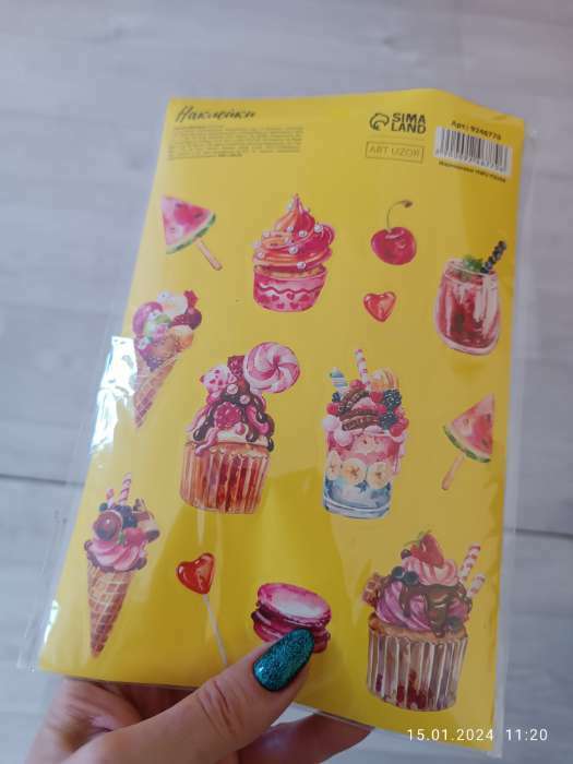 Фотография покупателя товара Наклейки детские бумажные «Люблю сладкое», 14 х 21 см - Фото 3