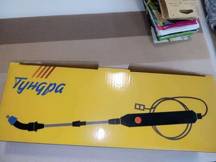 Фотография покупателя товара Опрыскиватель аккумуляторный ТУНДРА, 4 В, 2.4 Ач, Li-on, 0.8 л/мин, 2 насадки, шланг 3 м - Фото 2