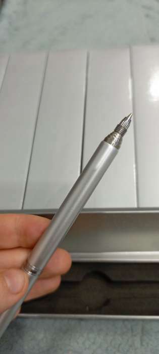 Фотография покупателя товара Лазерная указка, выдвижная, 3 в 1: 670 нм, от батареек 3×LR44, красный луч, 15×1 см - Фото 4