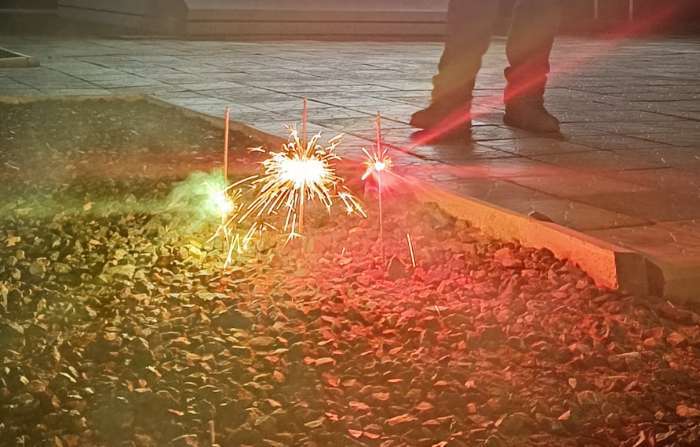 Фотография покупателя товара Бенгальские огни, 40 см, 3 штуки, "Цветопламенные", 80 сек - Фото 4