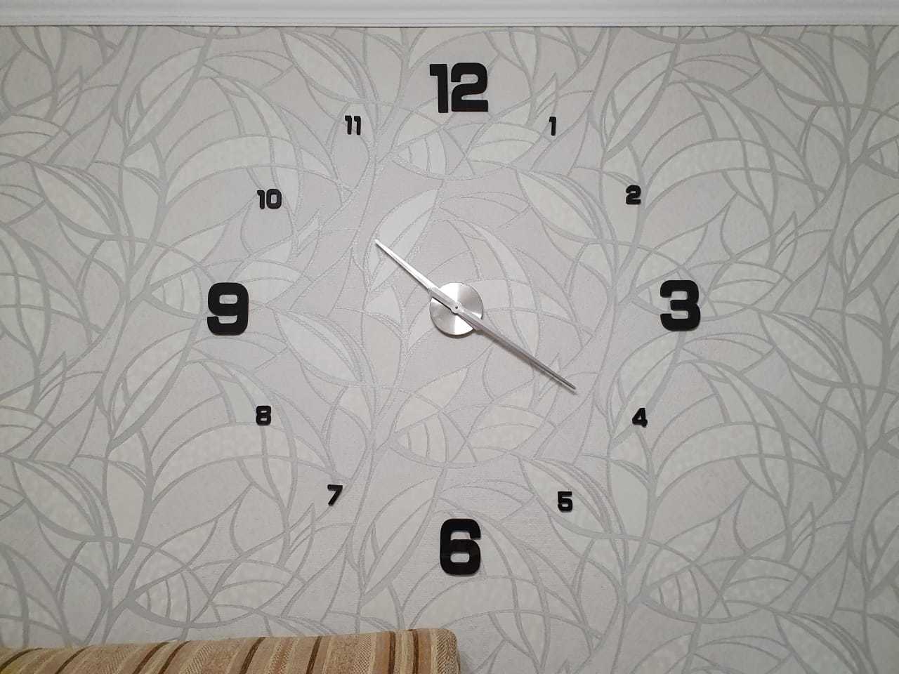 Фотография покупателя товара Часы-наклейка, серия: DIY, "Эндерлин", плавный ход, d-120 см, 1 АА, серебристо-черные