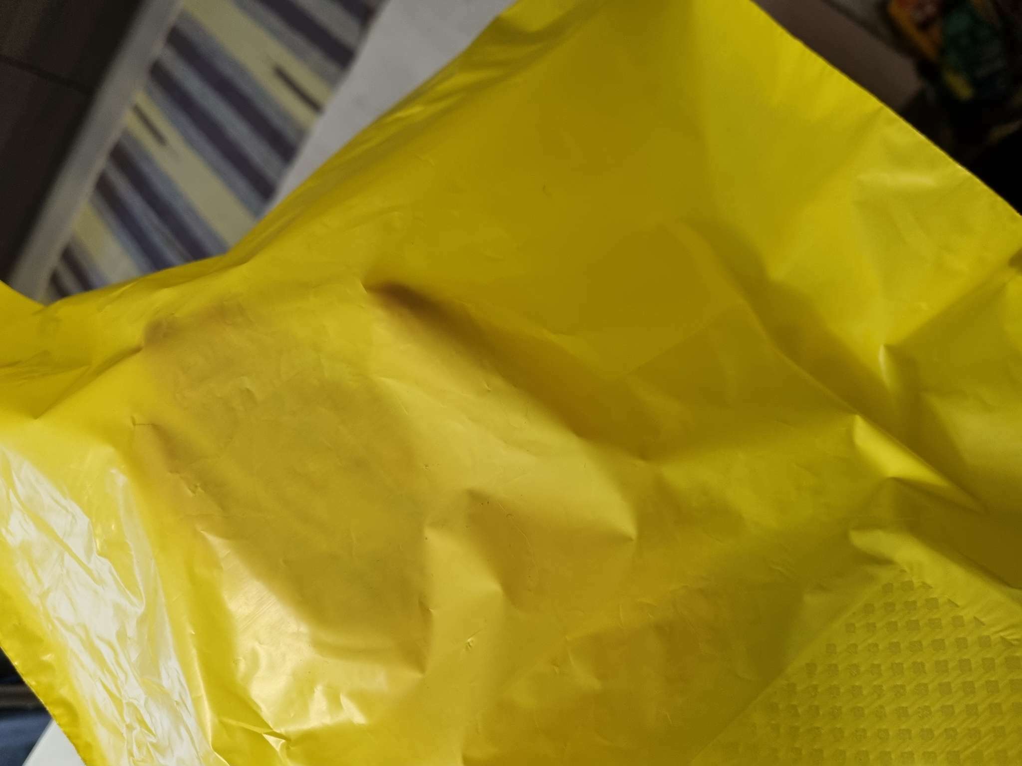 Фотография покупателя товара Пакет полиэтиленовый с вырубной ручкой, Желтый 30-40 См, 30 мкм - Фото 1