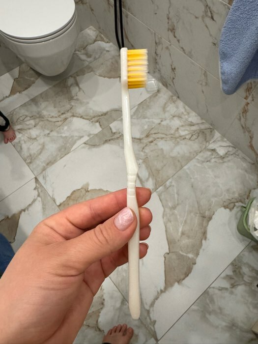 Фотография покупателя товара Зубная щетка с широкой чистящей головкой и супертонкими щетинками, японский стиль, микс - Фото 2
