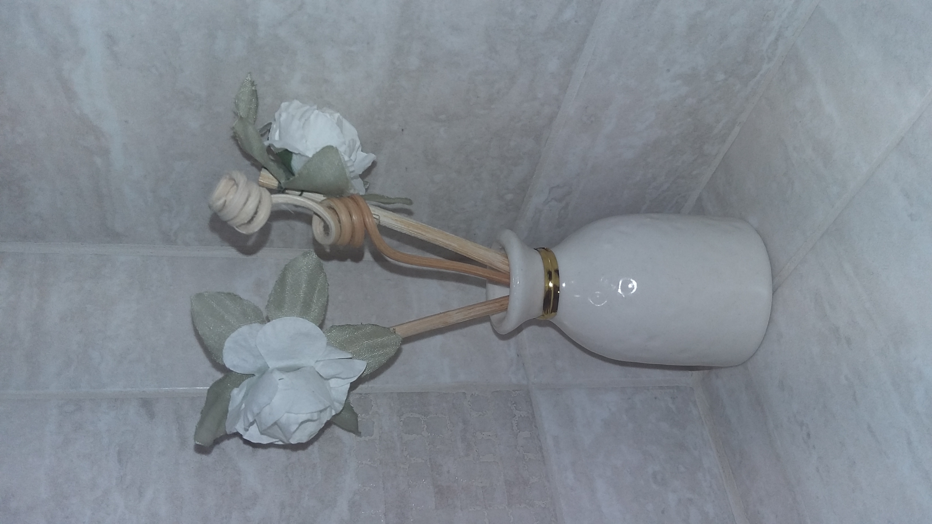 Фотография покупателя товара Набор подарочный  с диффузором "Ваза с цветком" ваниль, "Богатство Аромата" - Фото 5