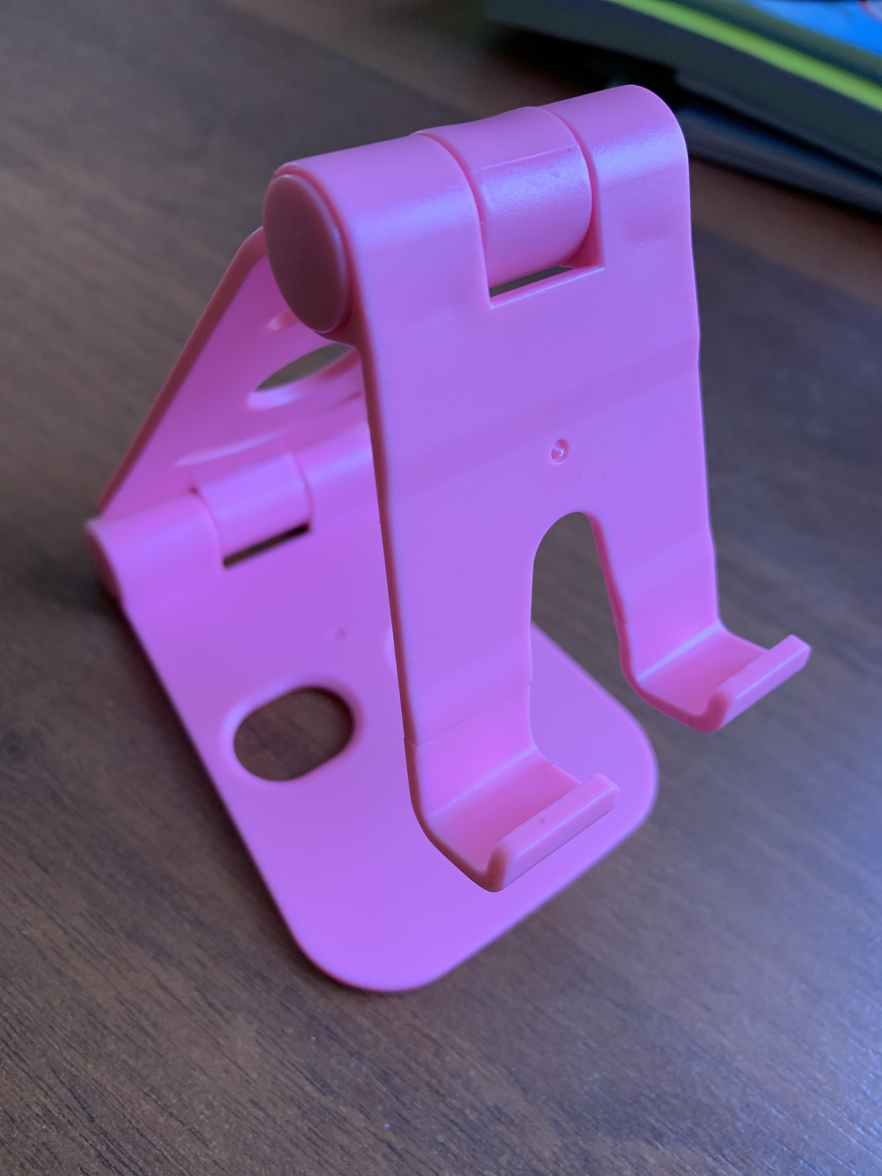 Фотография покупателя товара Подставка для телефона LuazON, регулируемая высота, силиконовые вставки, розовая - Фото 10