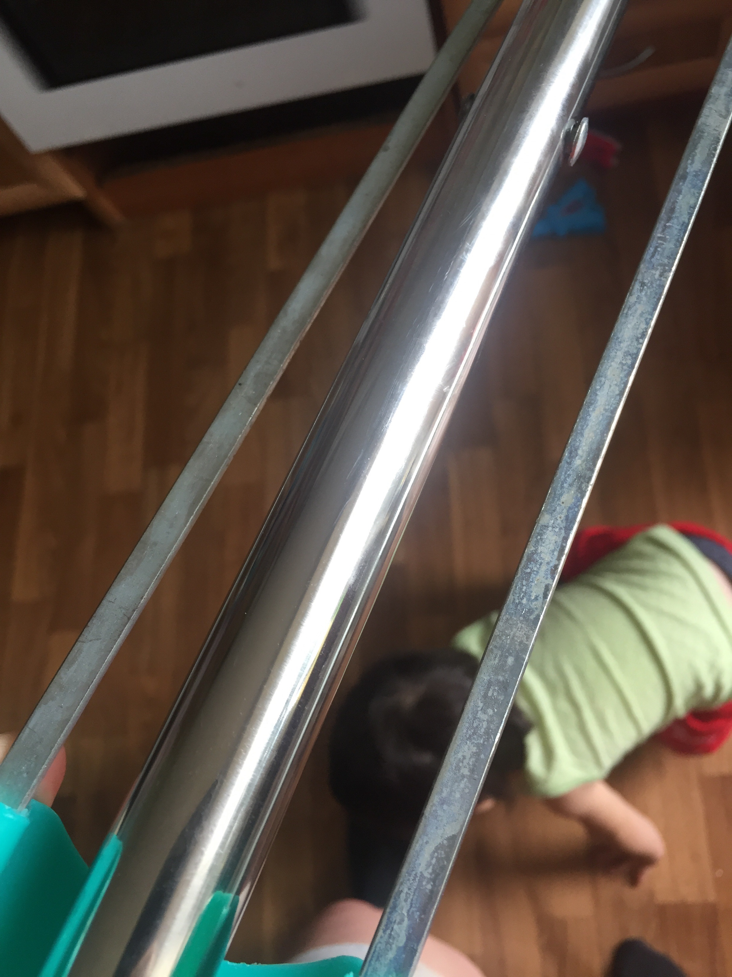 Фотография покупателя товара Швабра с отжимом Доляна, 2 насадки из микрофибры 35×14 см, стальная ручка 125 см, цвет МИКС - Фото 6