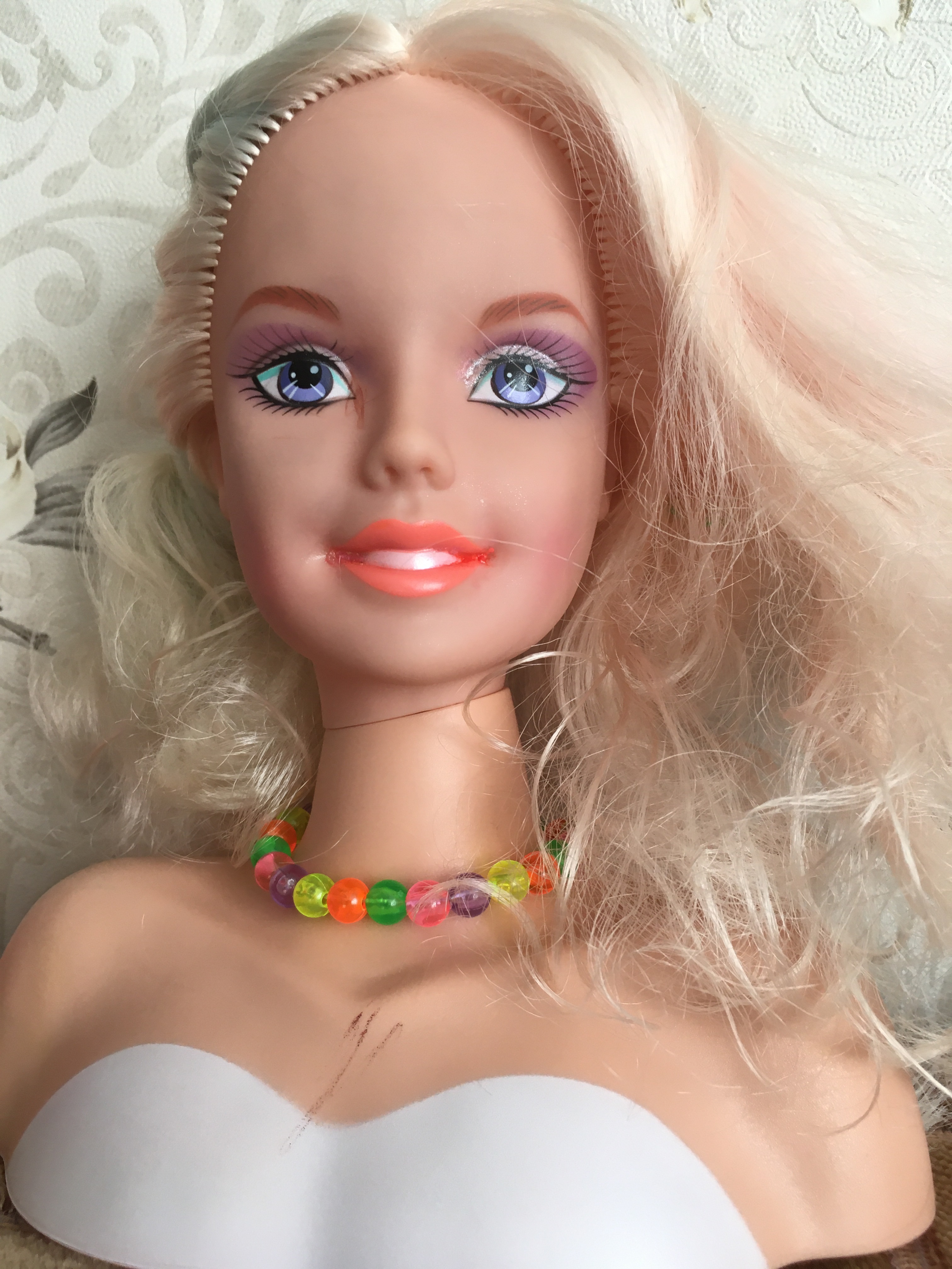 Фотография покупателя товара Кукла манекен для создания причёсок «Белоснежка», с накладными прядями и аксессуарами - Фото 2