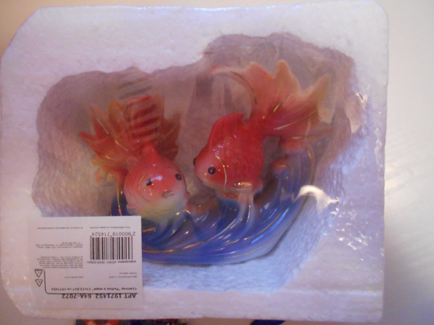 Фотография покупателя товара Сувенир керамика "Золотые рыбки в море" 11х13,5х7 см - Фото 1