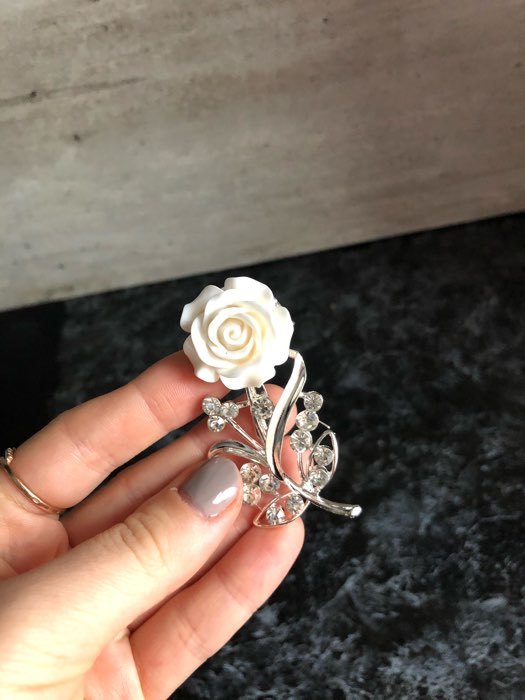 Фотография покупателя товара Брошь "Цветок", роза нежная, цвет белый в серебре - Фото 8