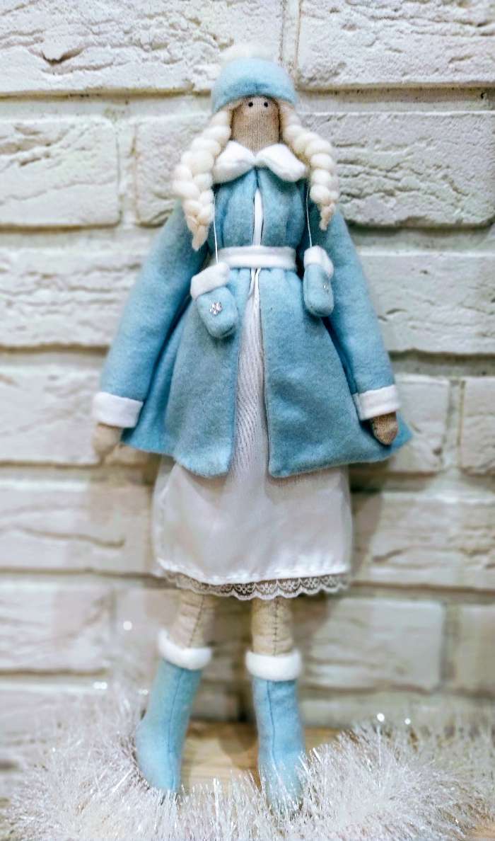 Фотография покупателя товара Интерьерная кукла «Снегурочка», набор для шитья, 16,5 × 22,5 × 3.5 см - Фото 2