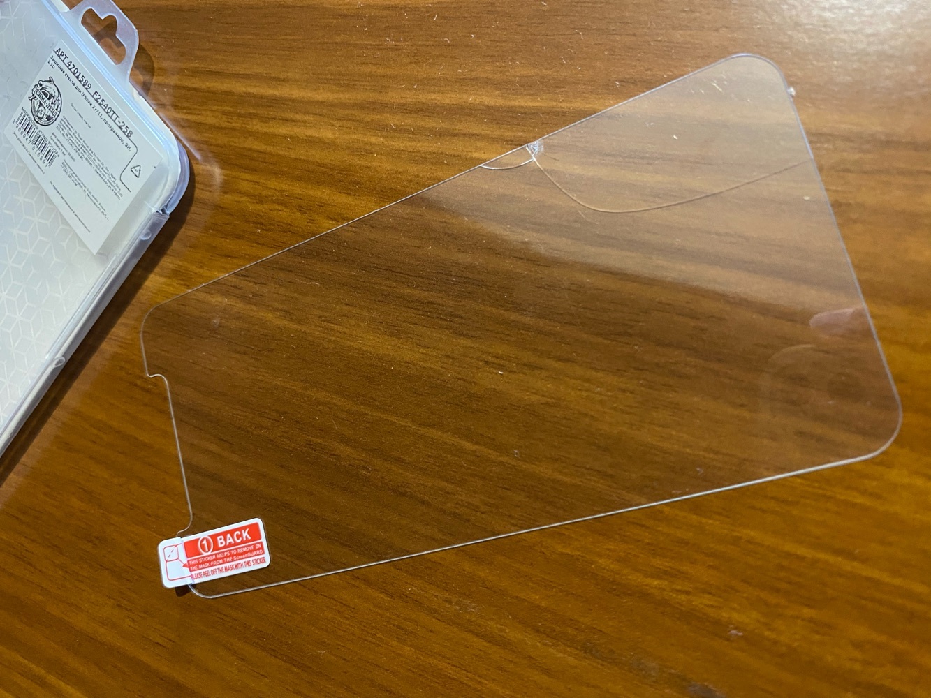 Фотография покупателя товара Защитное стекло 2.5D LuazON для iPhone Xr/11, прозрачное, 9Н, 2.5D