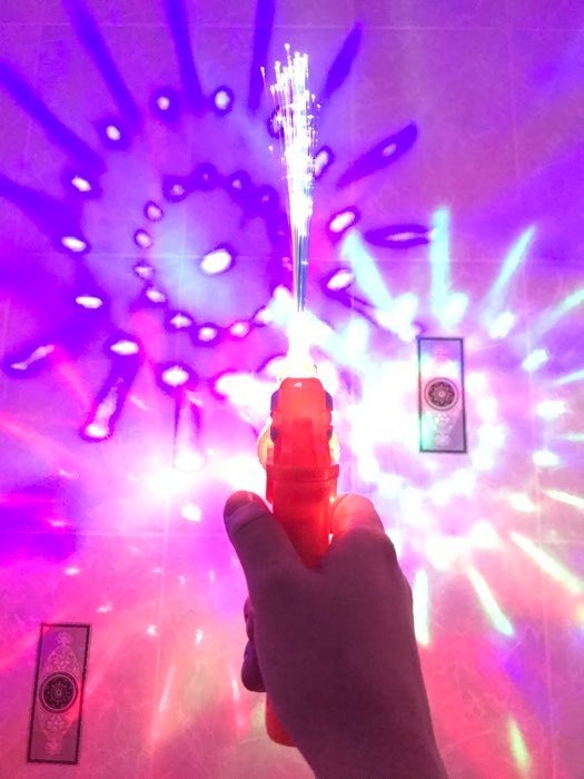 Фотография покупателя товара Пистолет «Карнавал», световые и звуковые эффекты - Фото 2