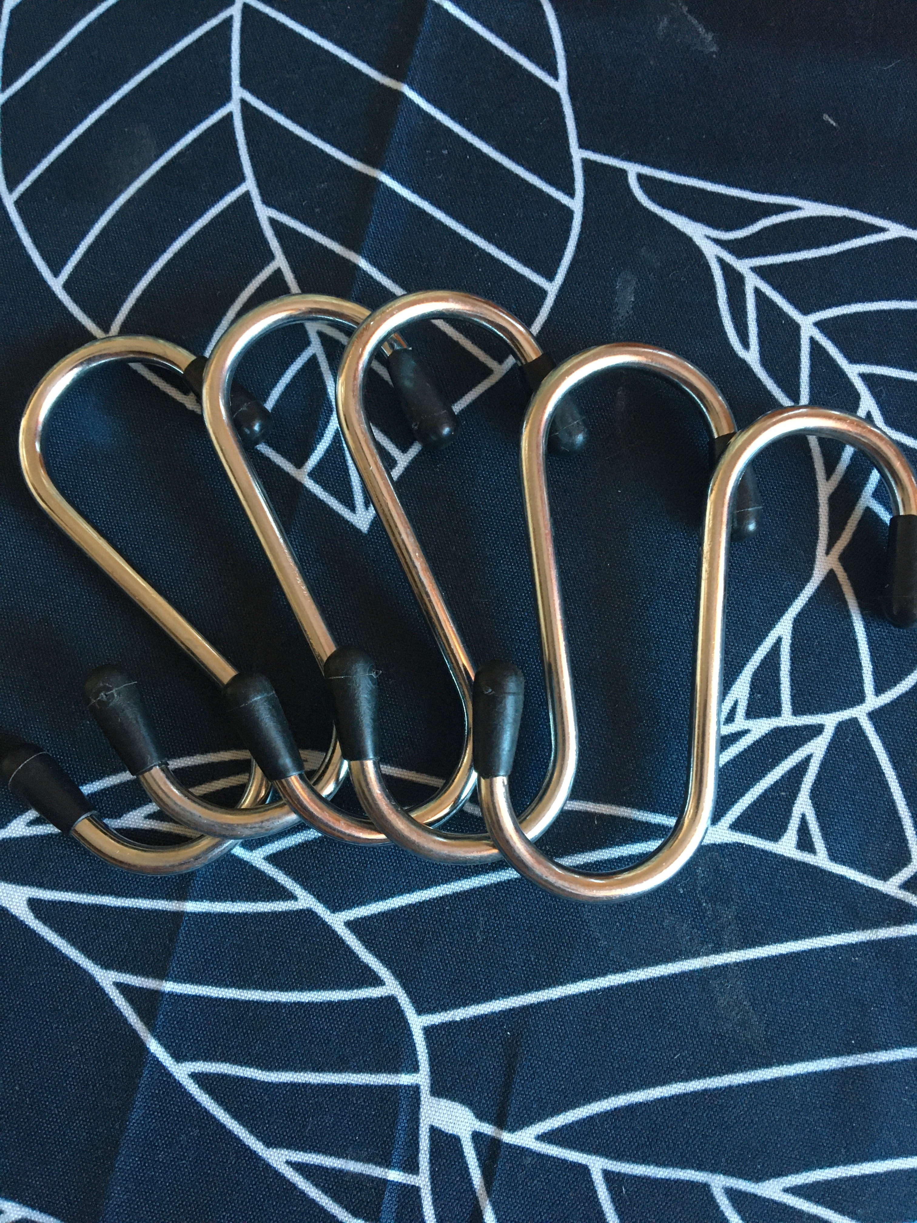 Фотография покупателя товара Набор крючков для рейлинга Доляна, d=2 см, 7 см, 5 шт, цвет хром
