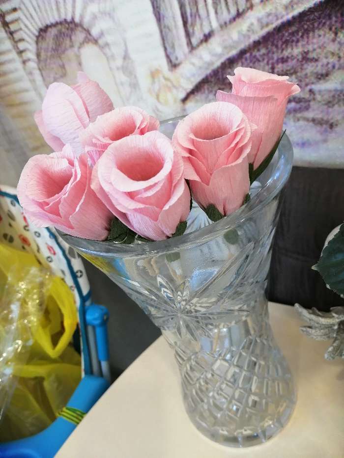 Фотография покупателя товара Бумага креп, простой, цвет светло-розовый, 0,5 х 2,5 м