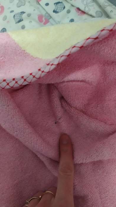 Фотография покупателя товара Полотенце-уголок махровое с капюшоном "Мишутка", (розовое), 80х80 см, хл100, 400 г/м - Фото 1