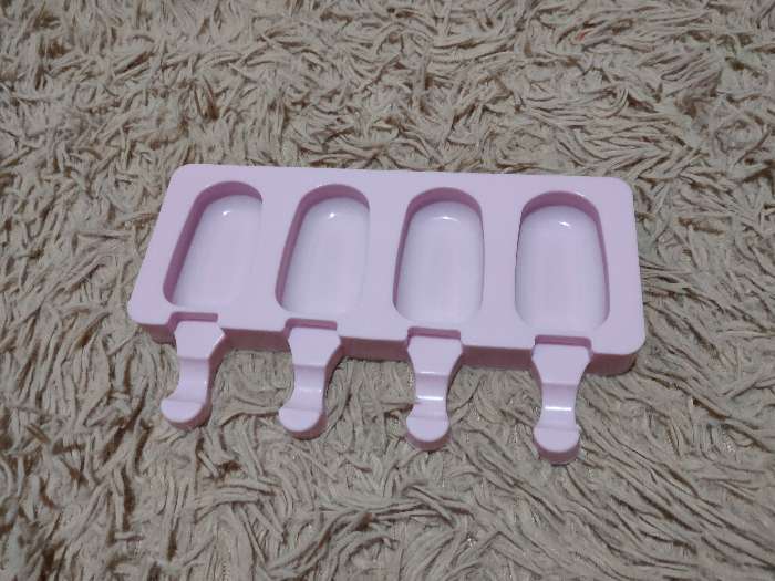 Фотография покупателя товара Форма для мороженого Доляна «Эскимо малое», силикон, 21,5×12,5×2 см, 4 ячейки (6,9×3,8 см), цвет МИКС - Фото 26