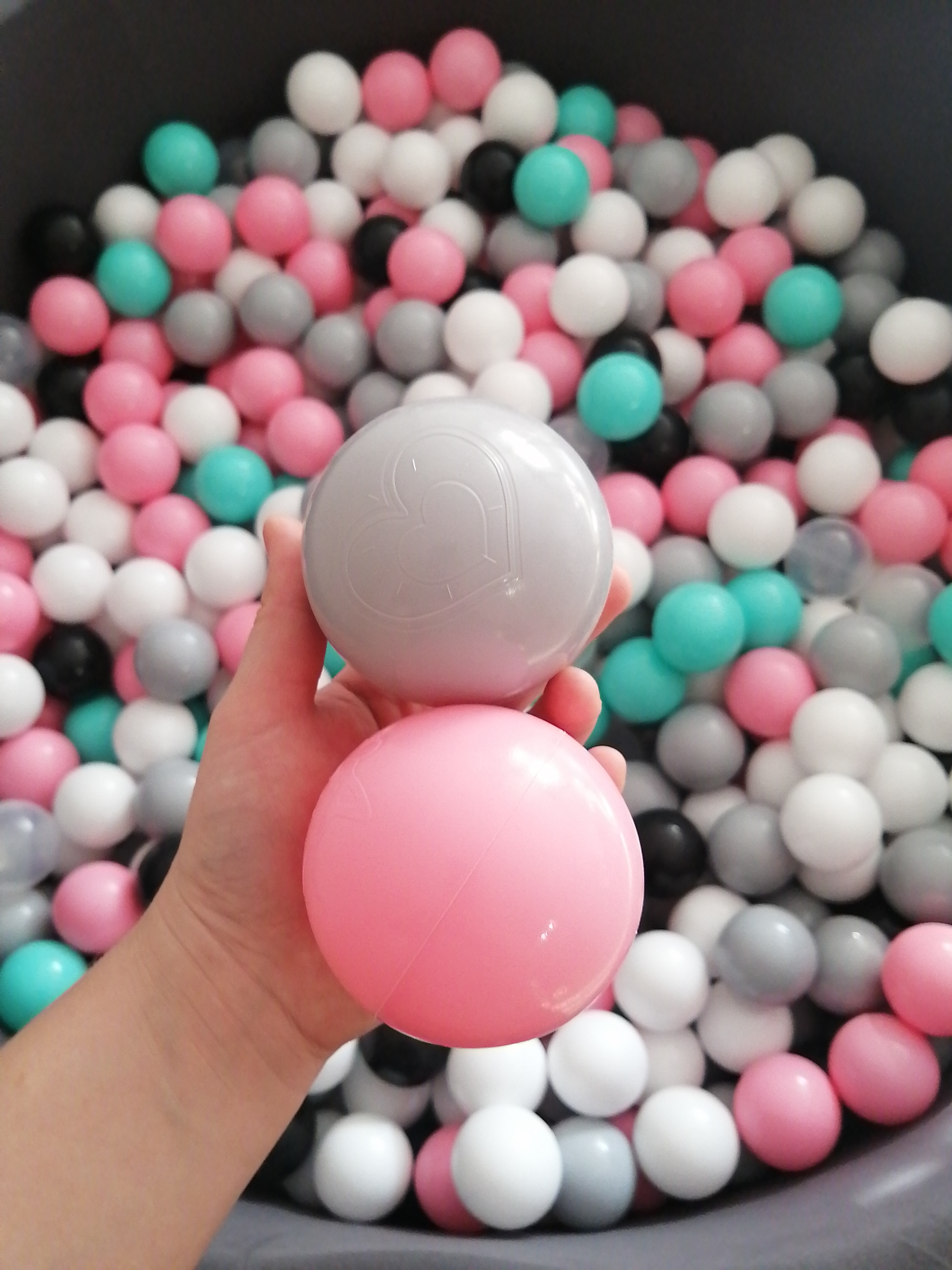 Фотография покупателя товара Шарики для сухого бассейна с рисунком, диаметр шара 7,5 см, набор 150 штук, цвет розовый, белый, серый - Фото 6