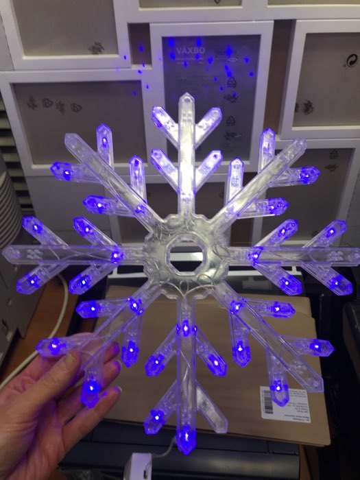 Фотография покупателя товара Фигура "Снежинка" d=30 см, пластик, 40 LED, 220V, контрол. 8р. СИНИЙ - Фото 1