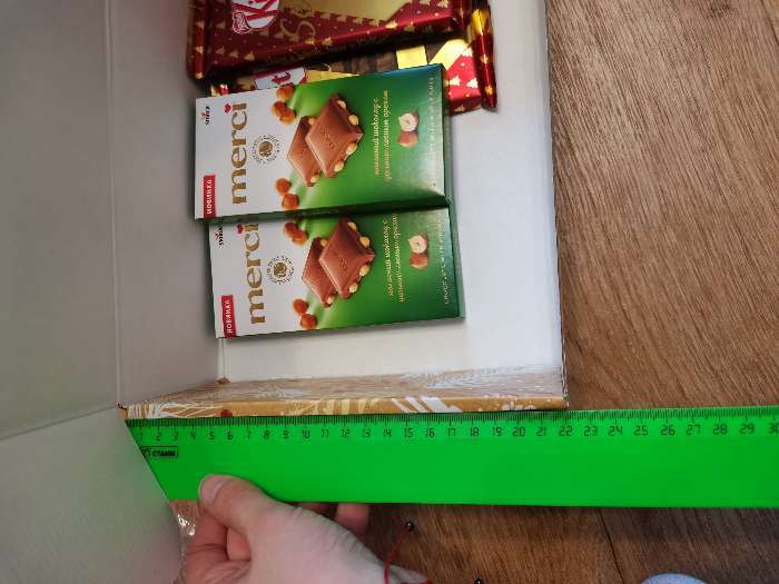 Фотография покупателя товара Складная коробка «Новогодний», 30,7 × 22 × 9,5 см - Фото 2