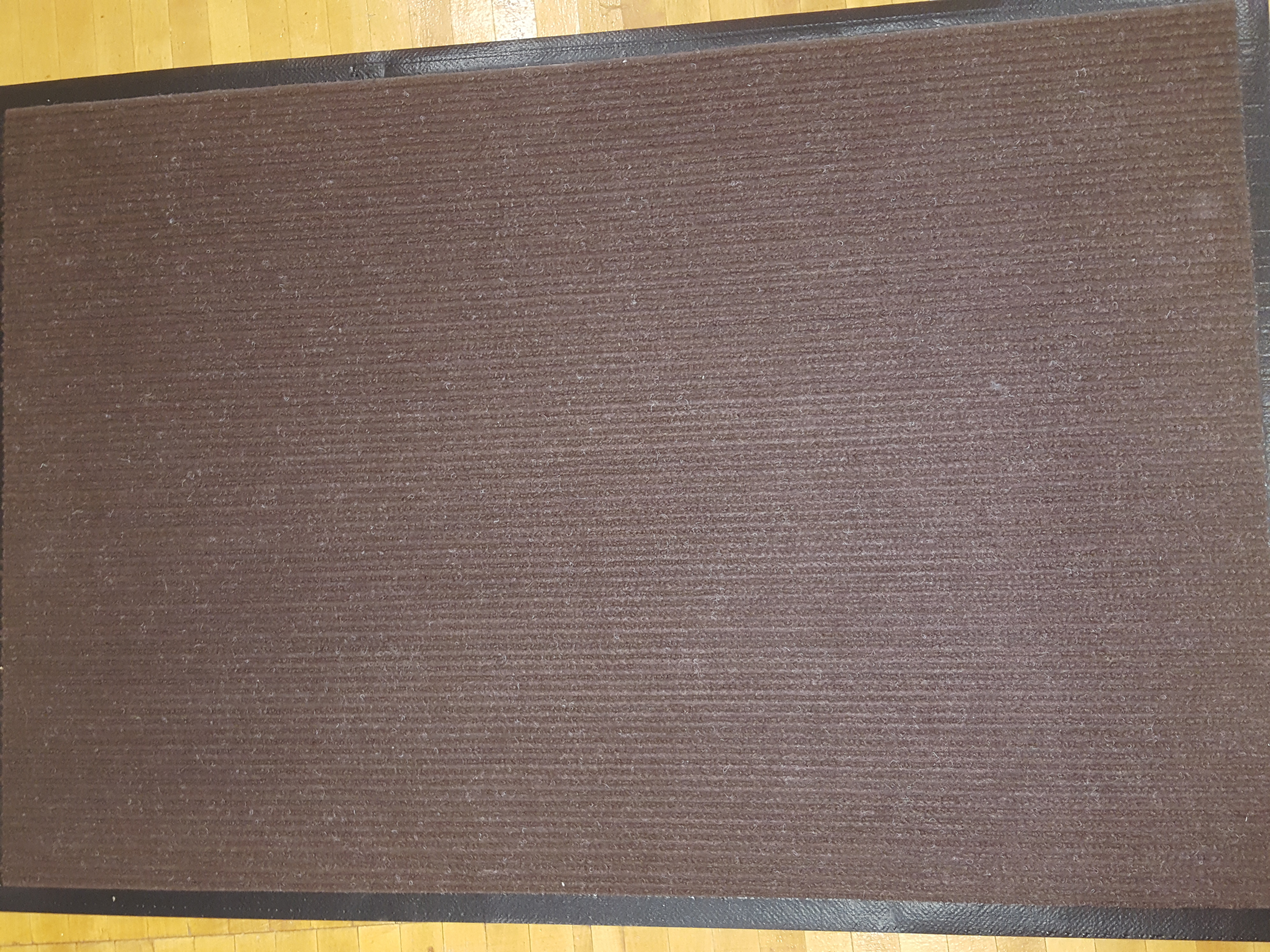 Фотография покупателя товара Коврик придверный влаговпитывающий, ребристый, «Комфорт», 60×90 см, цвет коричневый - Фото 1