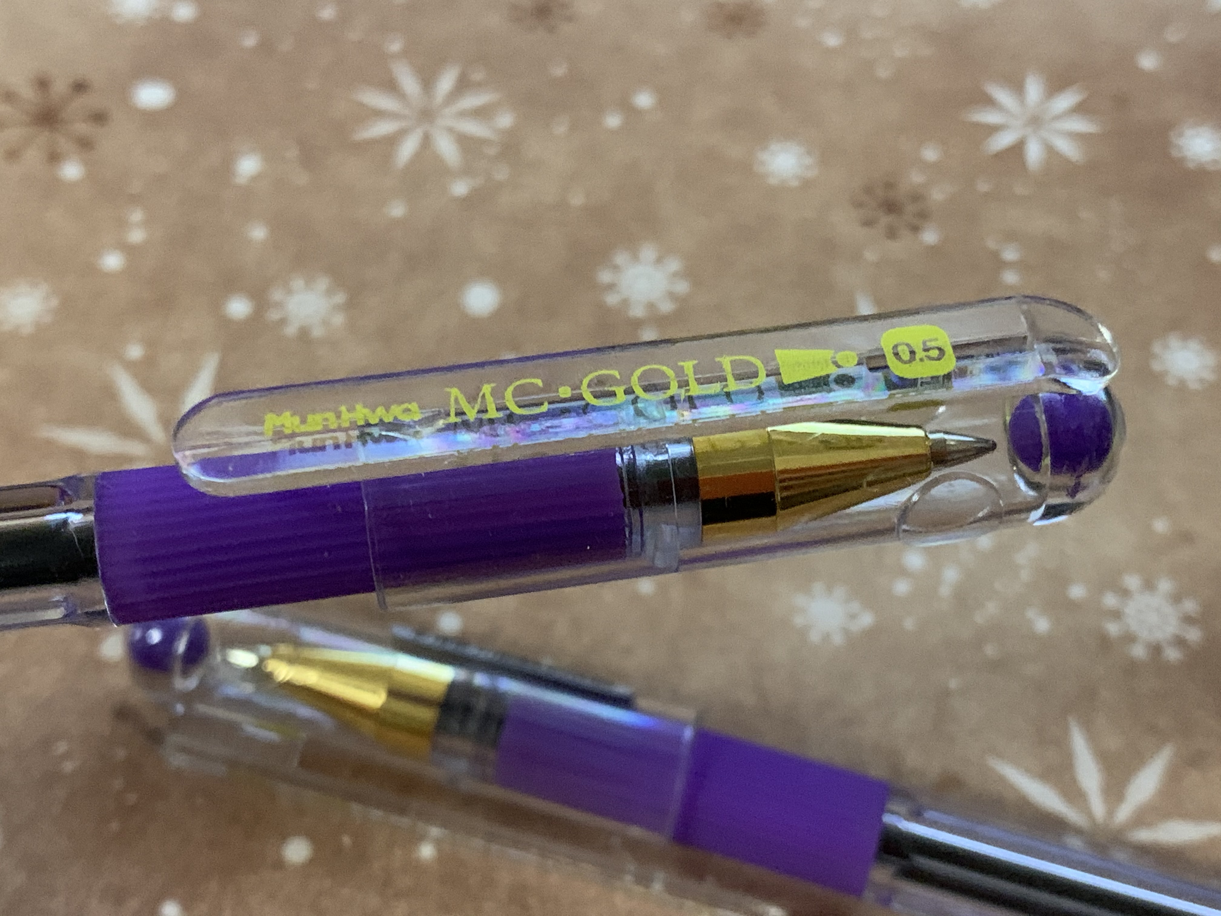 Фотография покупателя товара Ручка шариковая MunHwa MC Gold, узел 0.5 мм, чернила фиолетовые, штрихкод на ручке - Фото 3