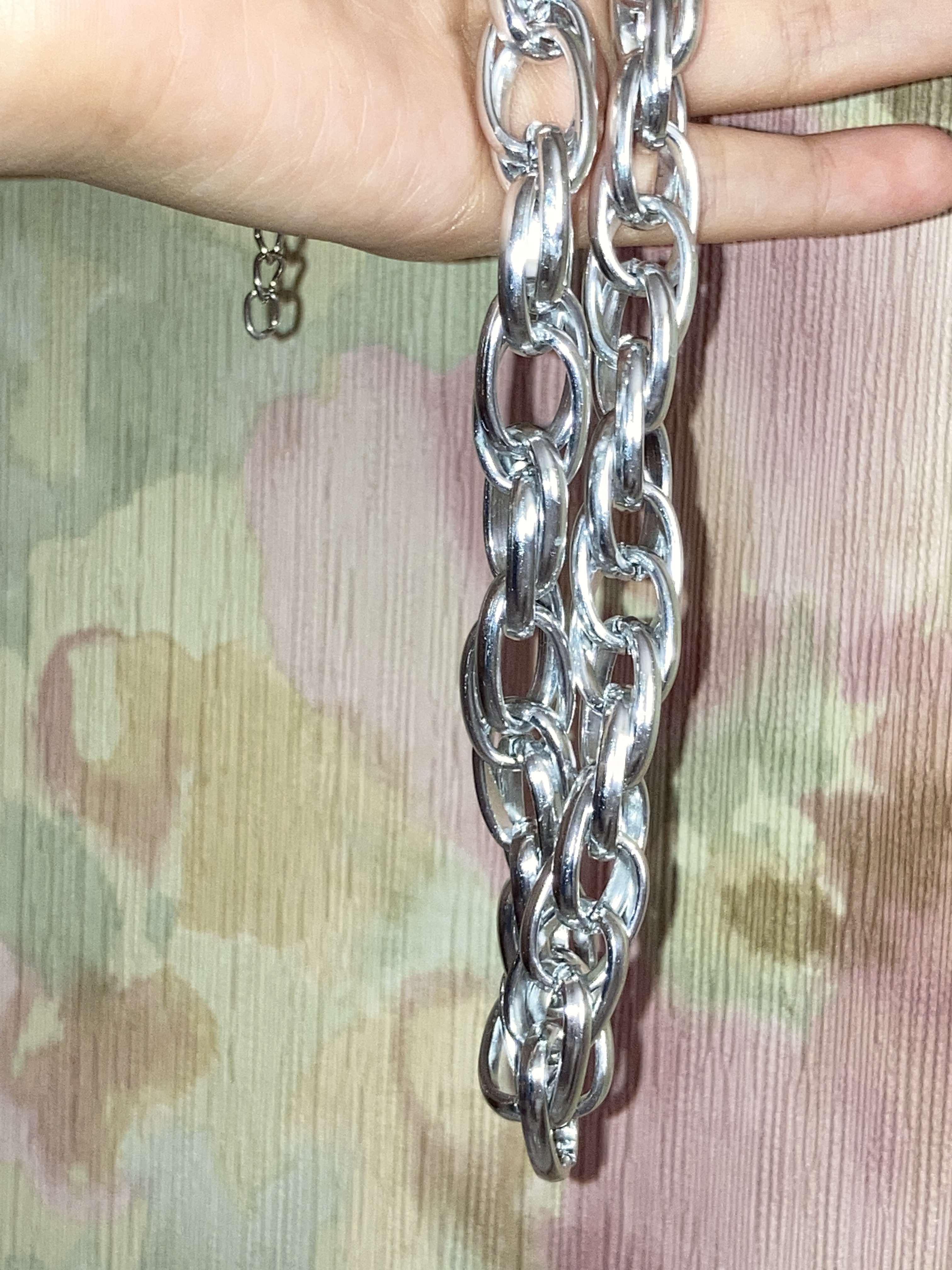 Фотография покупателя товара Колье «Цепь» стандарт, цвет серебро, 45 см - Фото 3