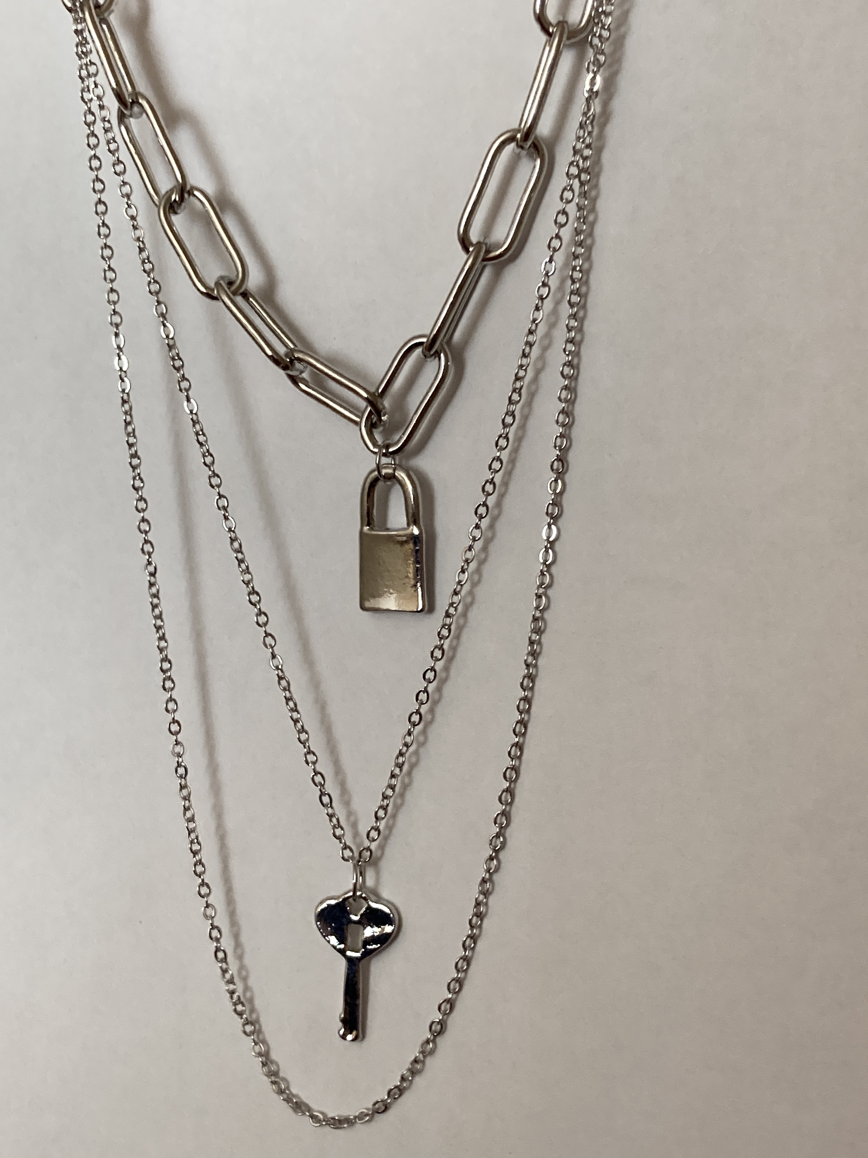 Фотография покупателя товара Кулон «Цепь» ключ с замком, цвет серебро, 56 см - Фото 1