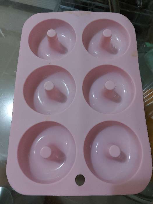 Фотография покупателя товара Форма для выпечки Доляна «Пончик», силикон, 26×18×2,5 см, 6 ячеек (d=7,5 см), цвет персиковый - Фото 20