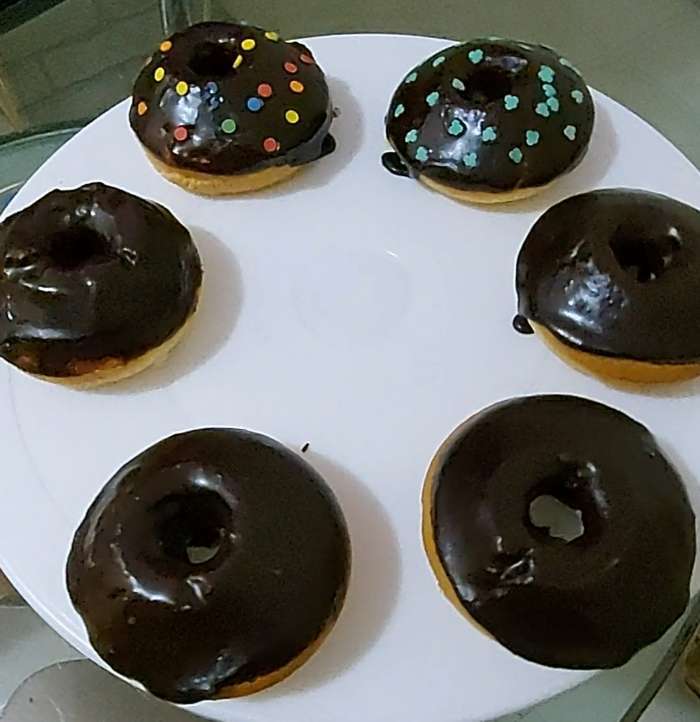 Фотография покупателя товара Форма для выпечки Доляна «Пончик», силикон, 26×18×2,5 см, 6 ячеек (d=7,5 см), цвет персиковый - Фото 19