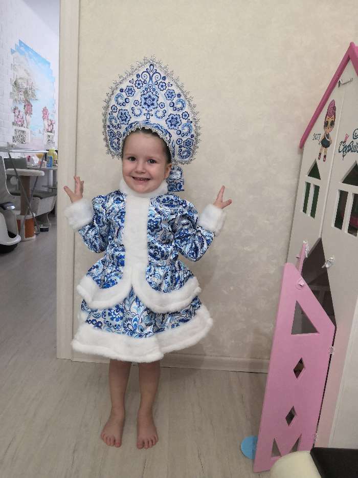 Фотография покупателя товара Карнавальный костюм «Снегурочка», для девочки, размер 30, рост 116 см