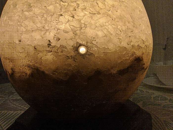 Фотография покупателя товара Соляная лампа "Шар большой", цельный кристалл, 19 см, 6-7 кг