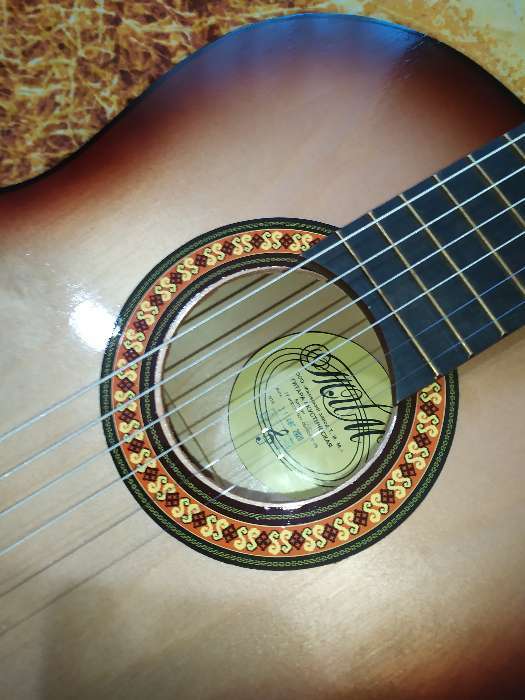 Фотография покупателя товара Акустическая гитара 6-ти струнная, менз. 650мм., струны металл, головка с пазами - Фото 3