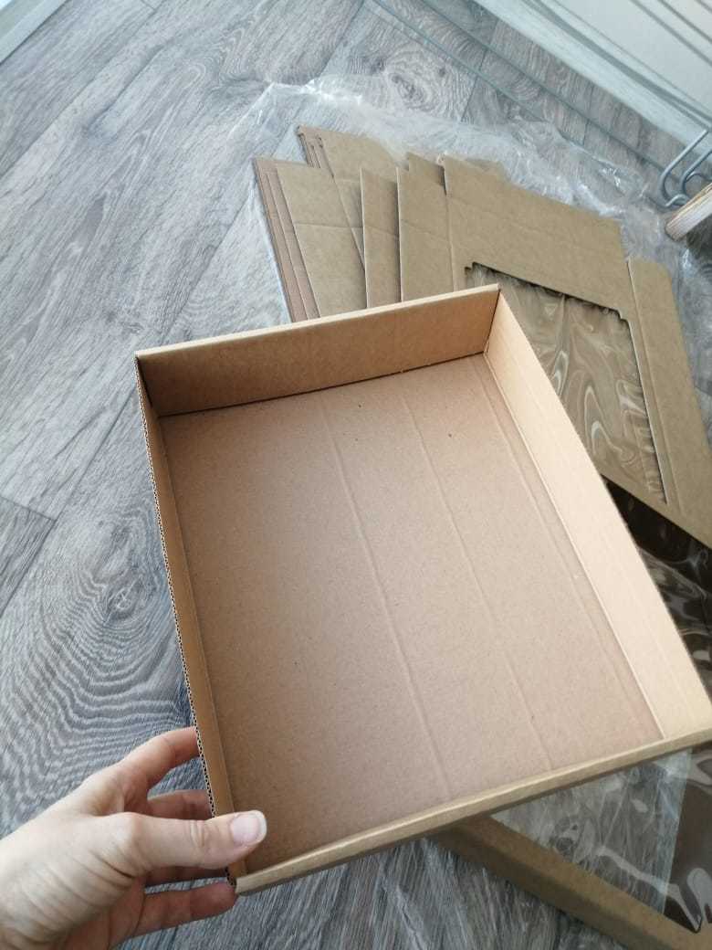 Фотография покупателя товара Коробка сборная без печати крышка-дно белая с окном 29 х 23,5 х 6 см - Фото 19