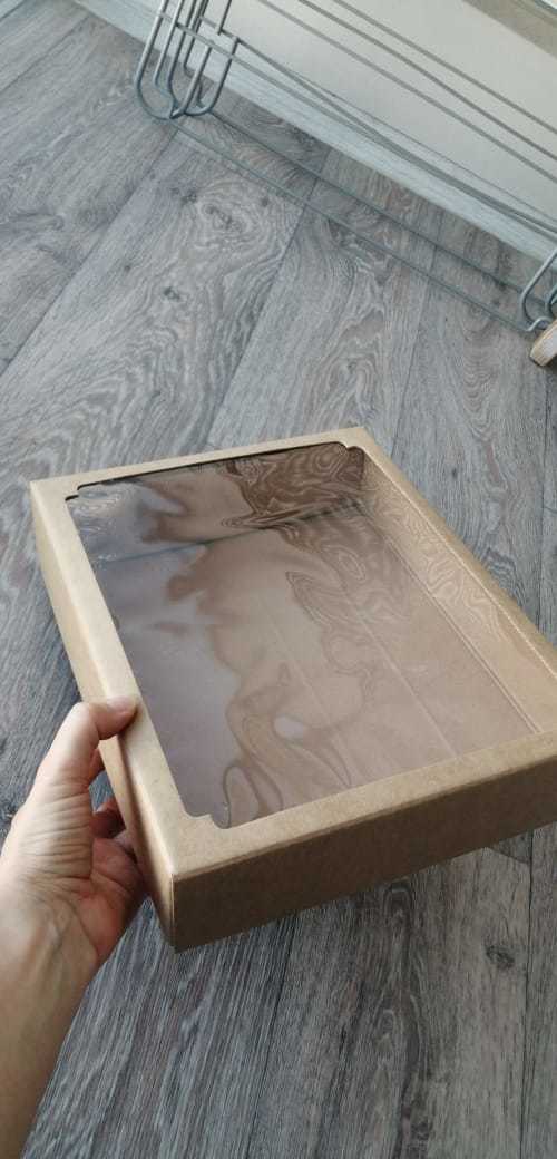 Фотография покупателя товара Коробка сборная без печати крышка-дно бурая с окном 29 х 23,5 х 6 см