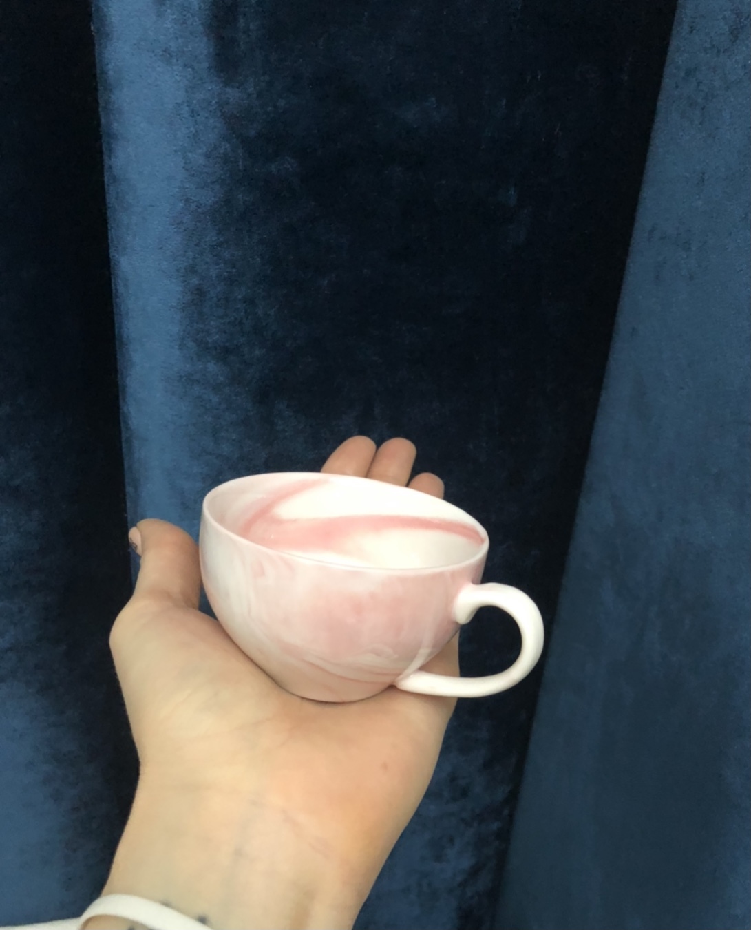 Фотография покупателя товара Подарочный набор керамический «Любимая бабушка»: кружка 120 мл, блюдце, цвет розовый - Фото 4