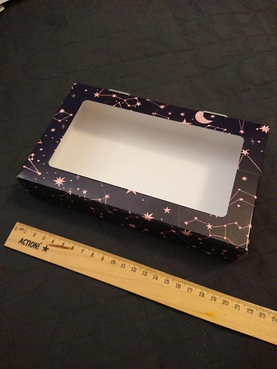 Фотография покупателя товара Кондитерская упаковка, коробка с ламинацией «Космос», 10 х 8 х 3.5 см - Фото 3