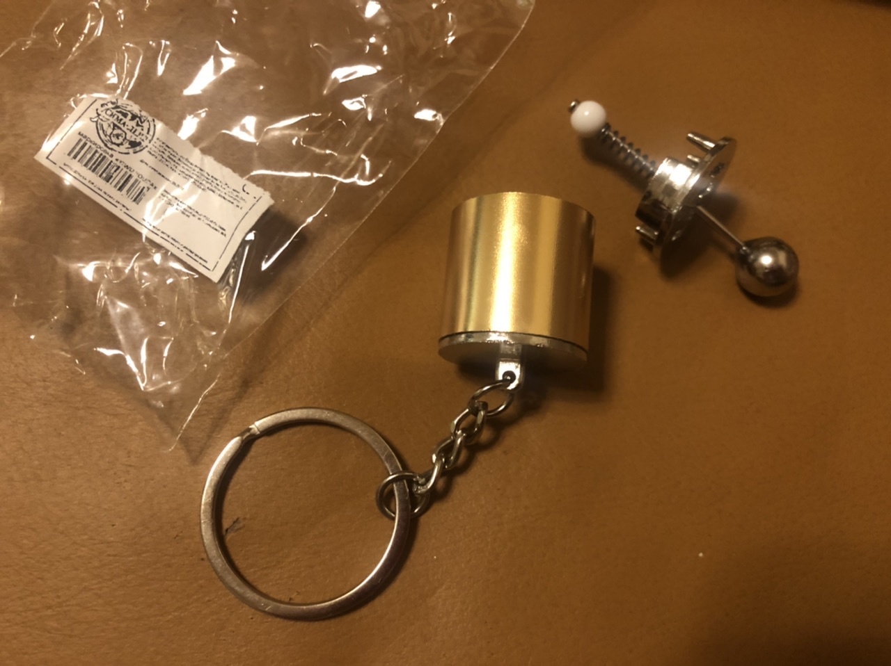 Фотография покупателя товара Брелок для ключей Cartage, рычаг КПП, золотистый - Фото 4