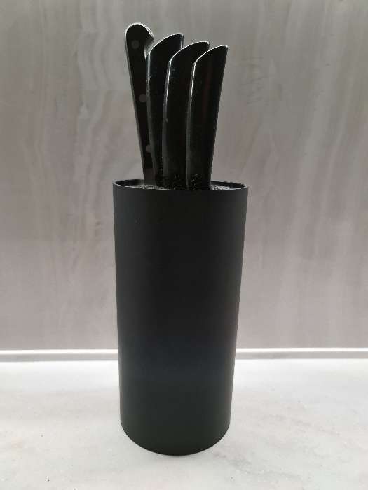 Фотография покупателя товара Подставка для ножей с наполнителем Доляна «Нео», 22×11 см, покрытие soft-touch, цвет чёрный