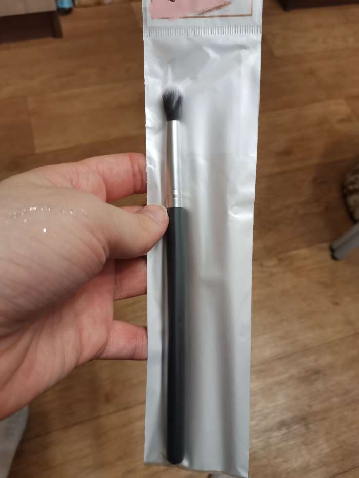 Фотография покупателя товара Кисть для макияжа «Brush GRAPHITE», 18,5 см, цвет тёмно-серый