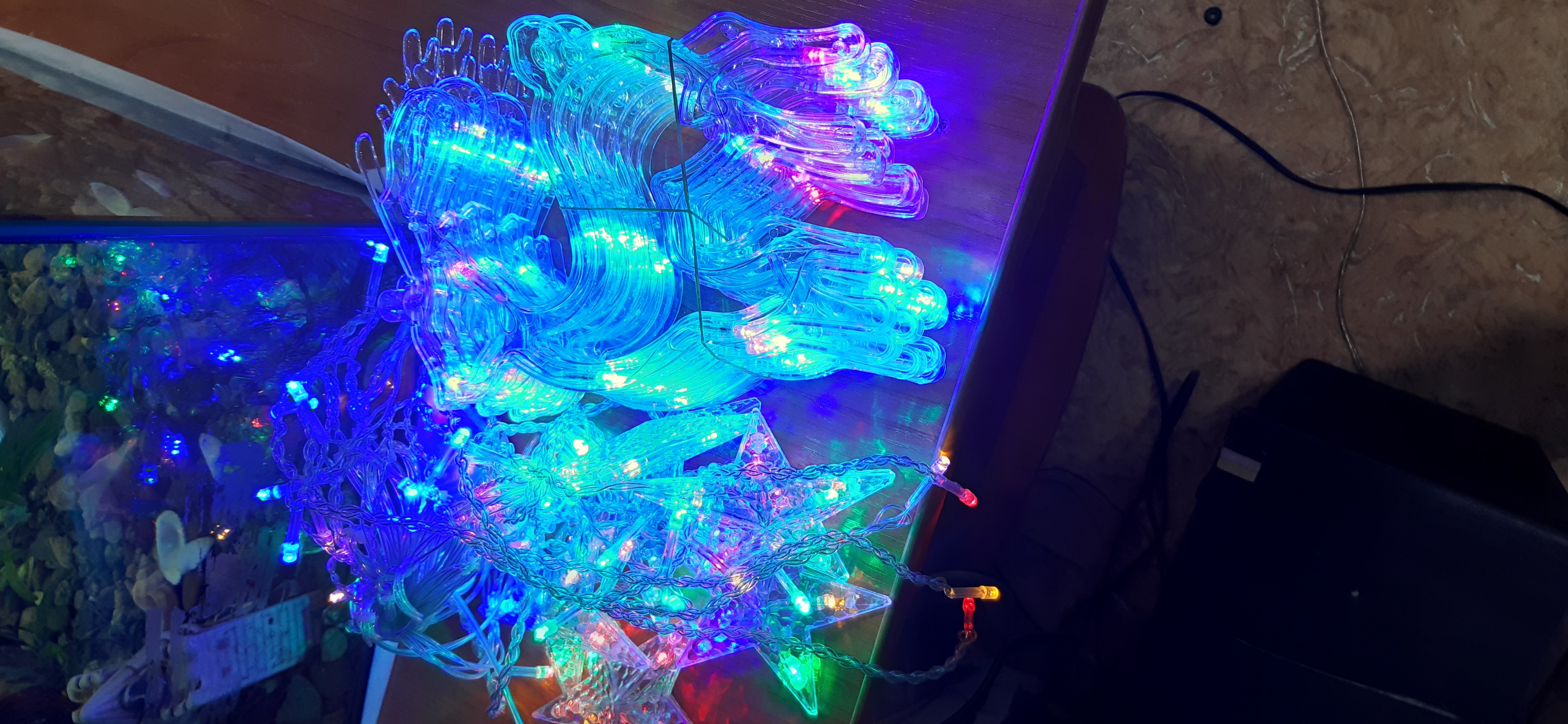 Фотография покупателя товара Гирлянда «Бахрома» 2.4 × 0.9 м с насадками «Звёзды», IP20, прозрачная нить, 138 LED, свечение синее, 8 режимов, 220 В - Фото 46